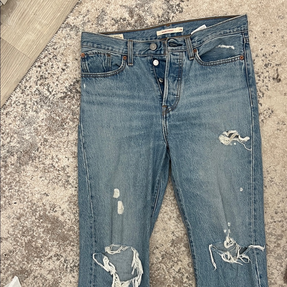 Levi’s wedgie straight Distressed Blue Jeans